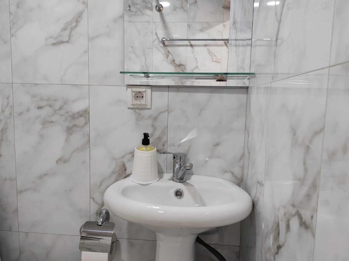 ホテル Sun House Yeghegnadzor エクステリア 写真