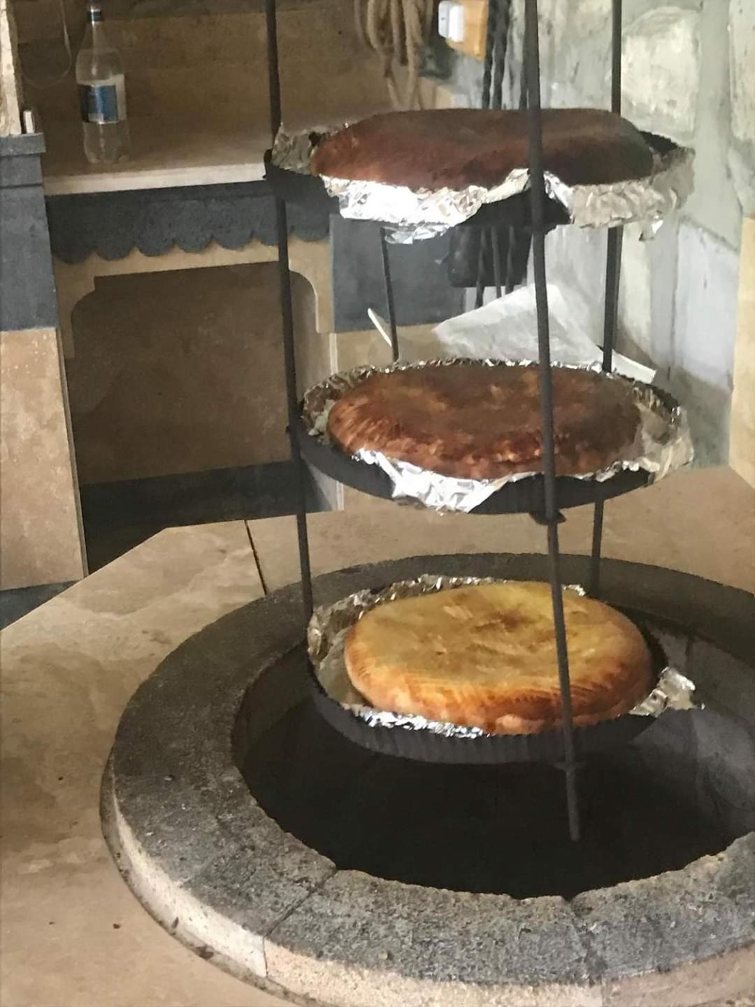 ホテル Sun House Yeghegnadzor エクステリア 写真